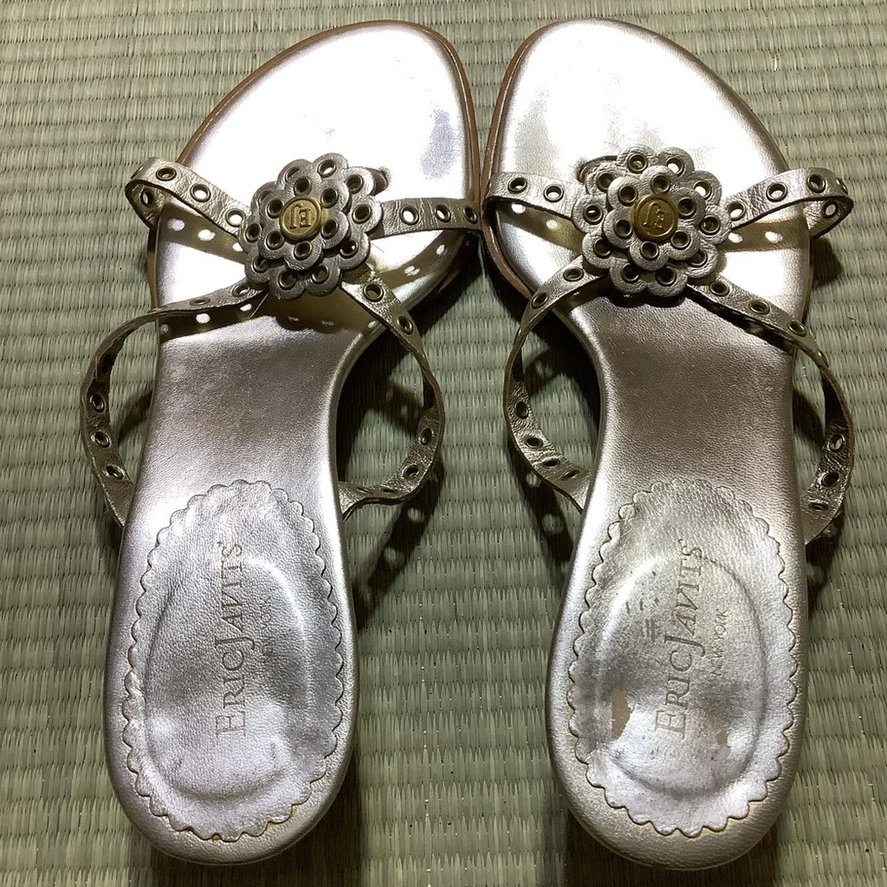 Eric Javits Gold Thong Sandals - Picture 2 of 5